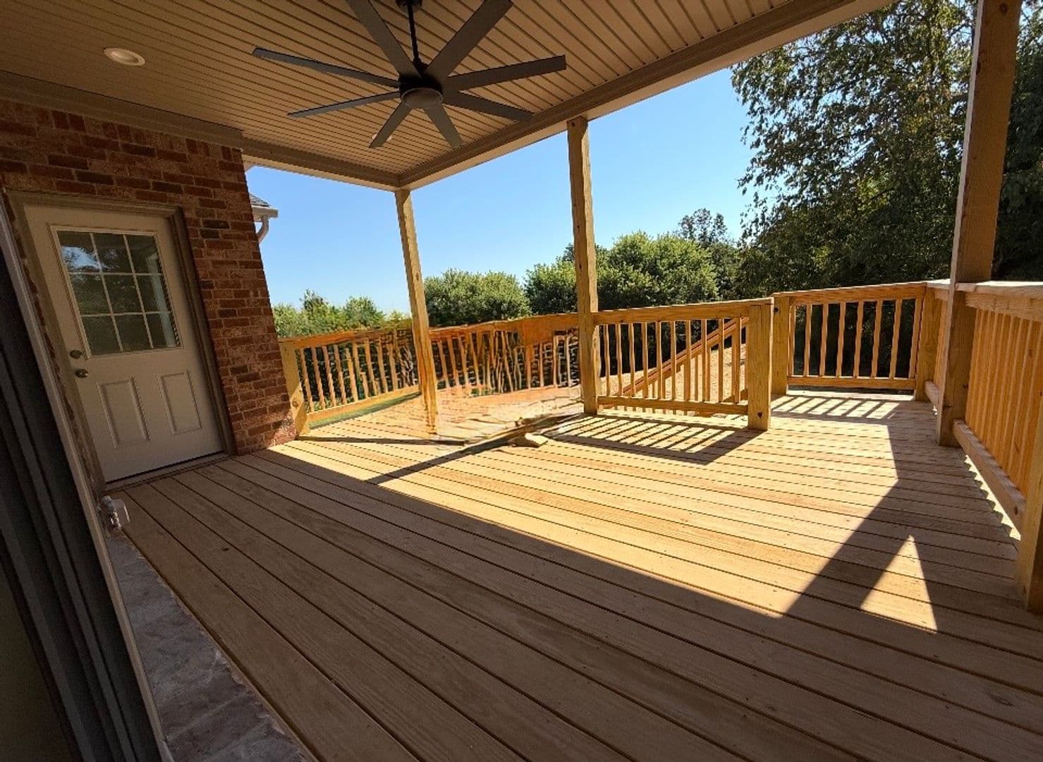 Vine Grove House: 102 Twin Lakes Drive