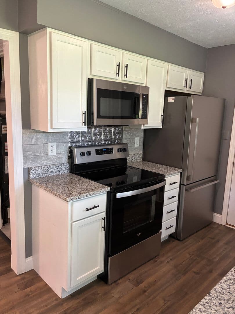 Radcliff House: 964 Timberwood Drive