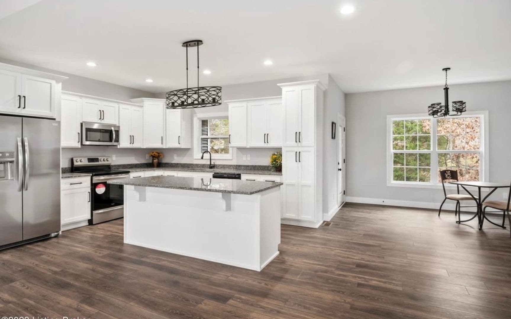 Vine Grove House: 100 Lowball Lane