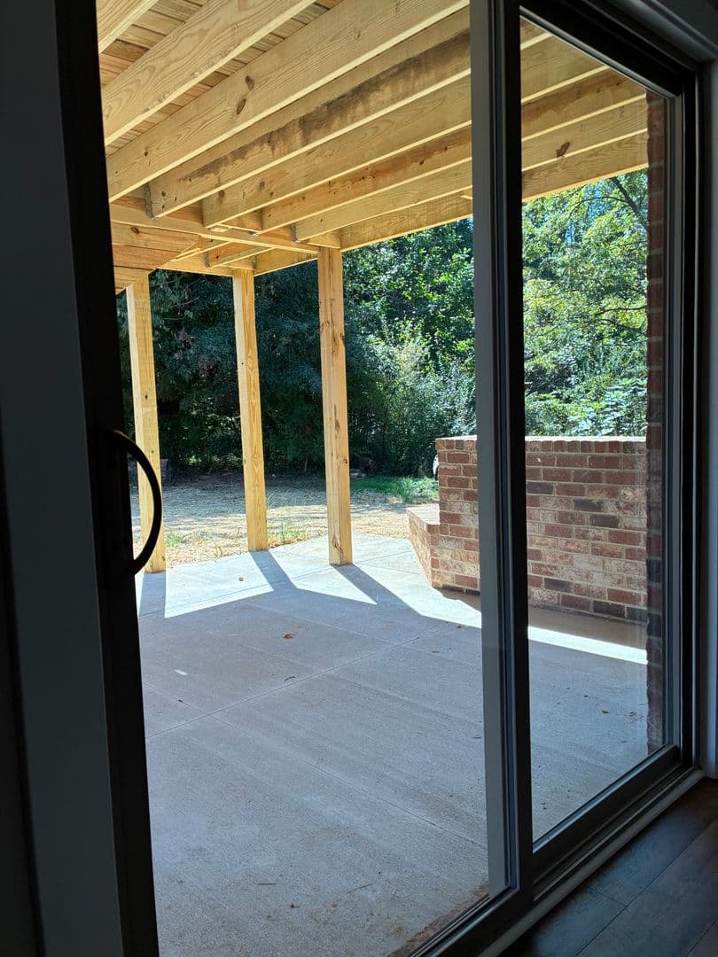Vine Grove House: 102 Twin Lakes Drive