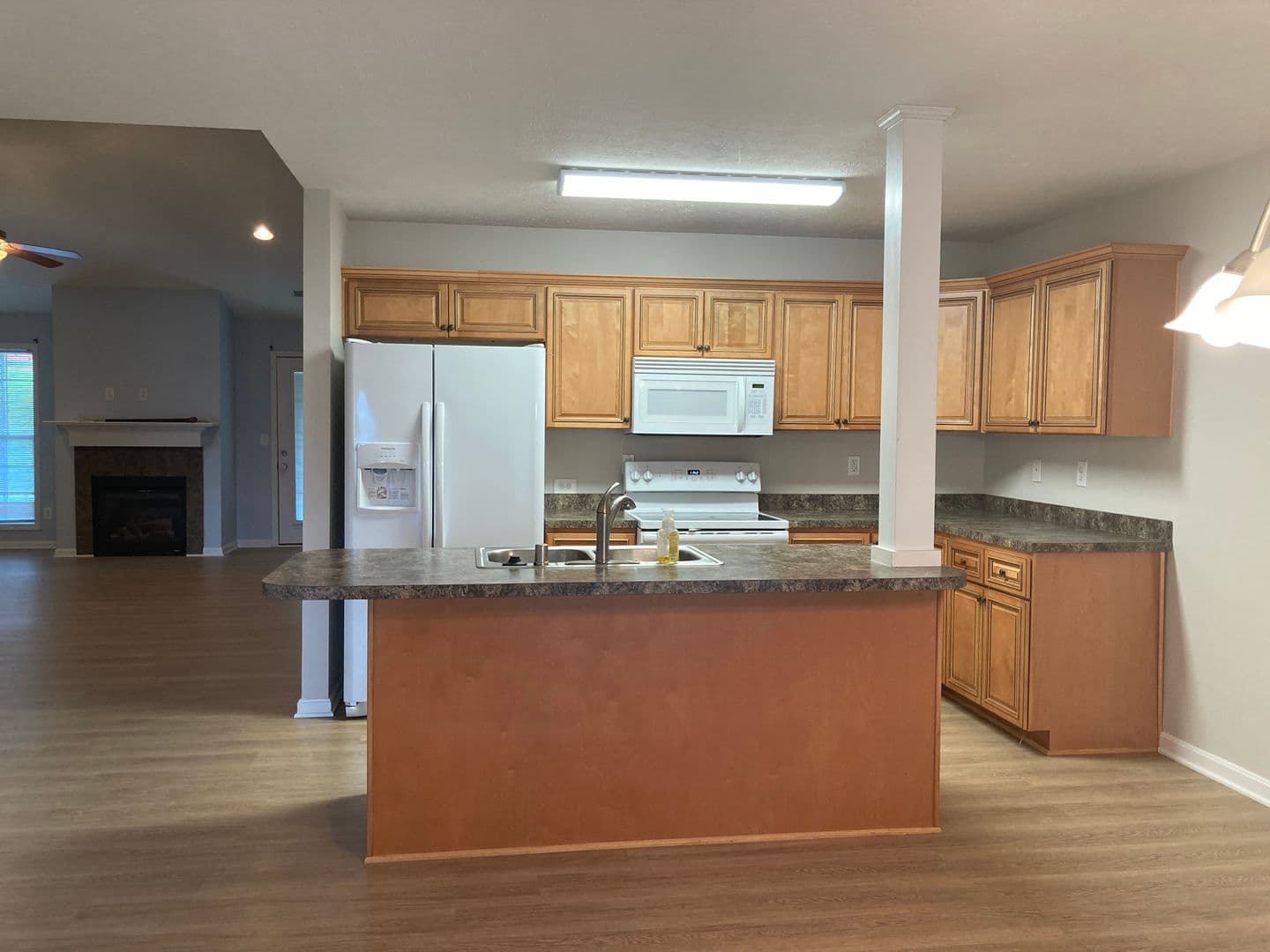 Vine Grove House: 205 Royal Birkdale Court