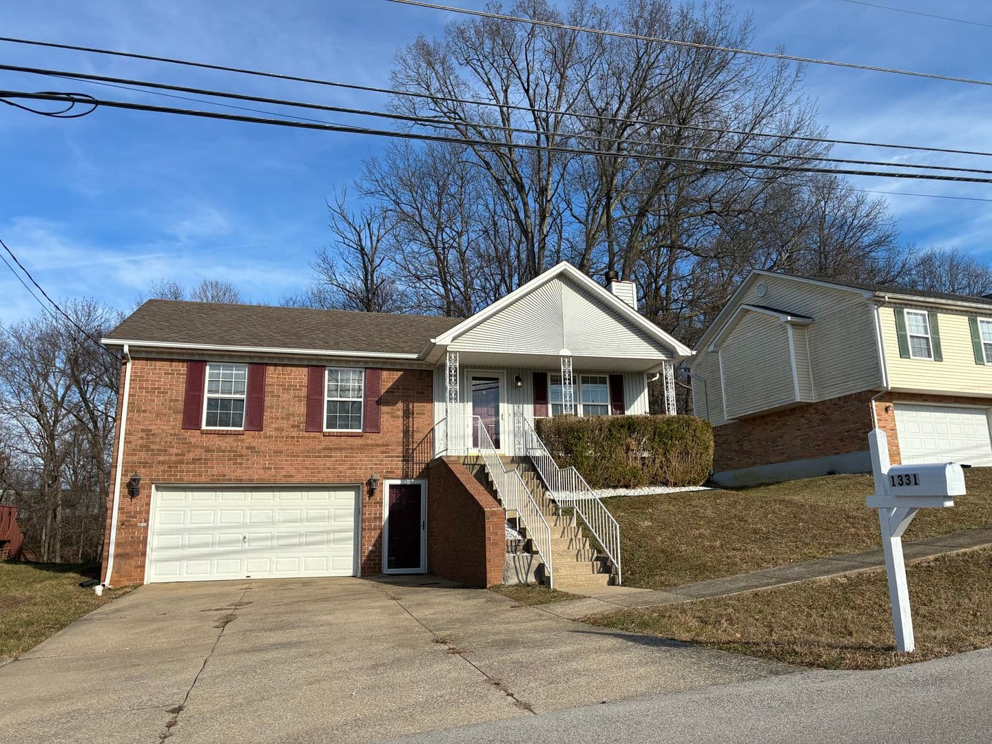 Elizabethtown House: 1331 AmandaJo Drive