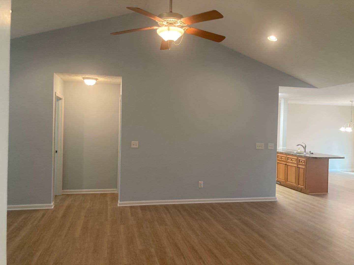 Vine Grove House: 205 Royal Birkdale Court