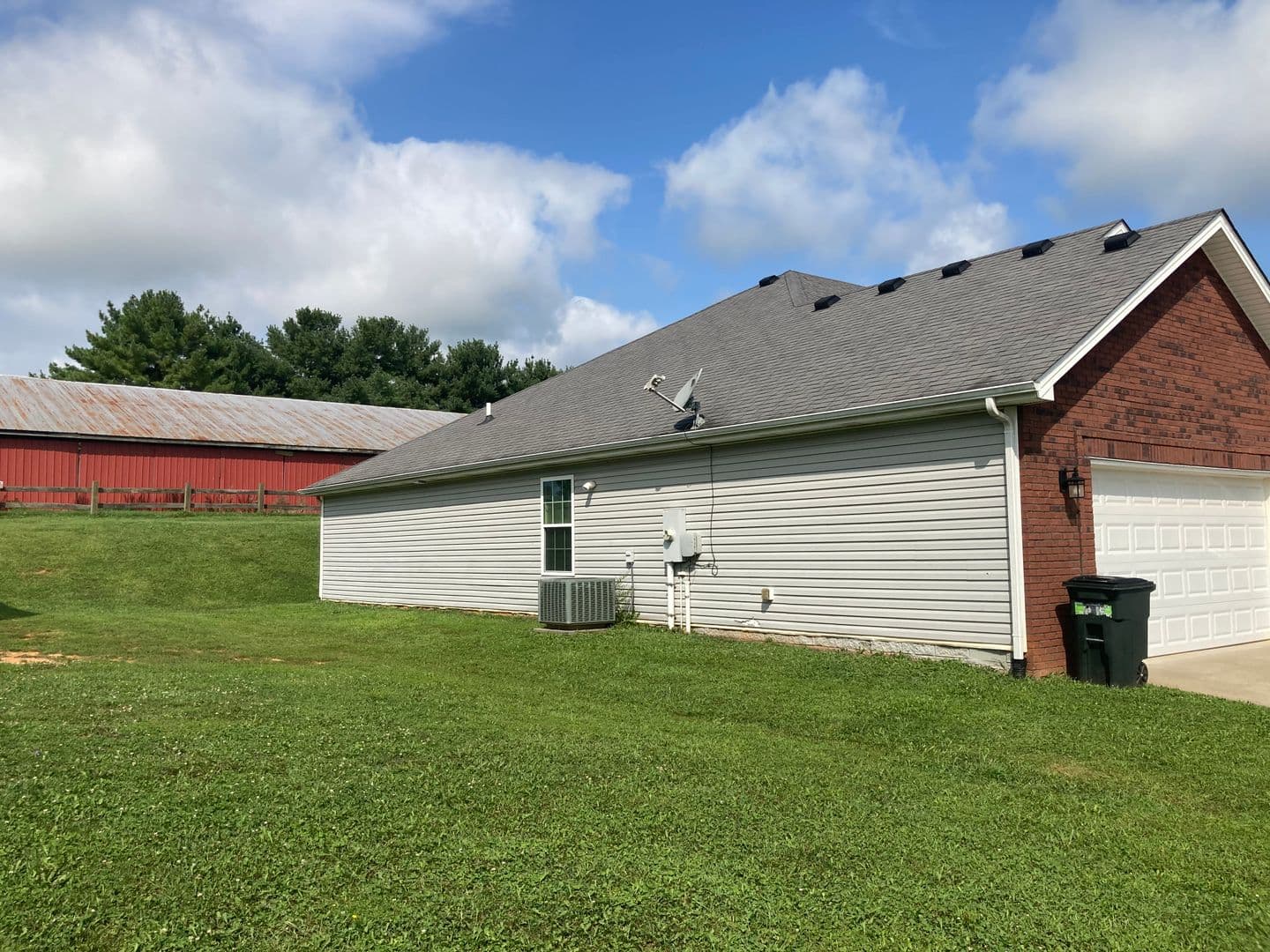 Vine Grove House: 205 Royal Birkdale Court