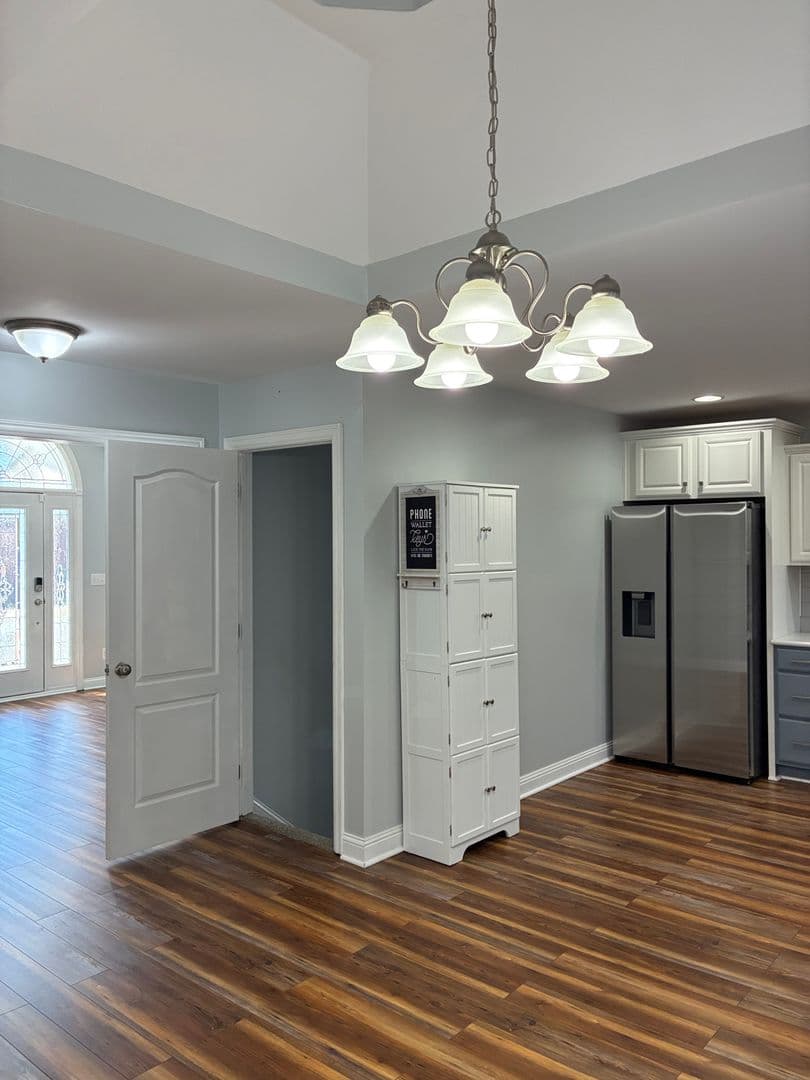 Vine Grove House: 117 Victory Lake Drive