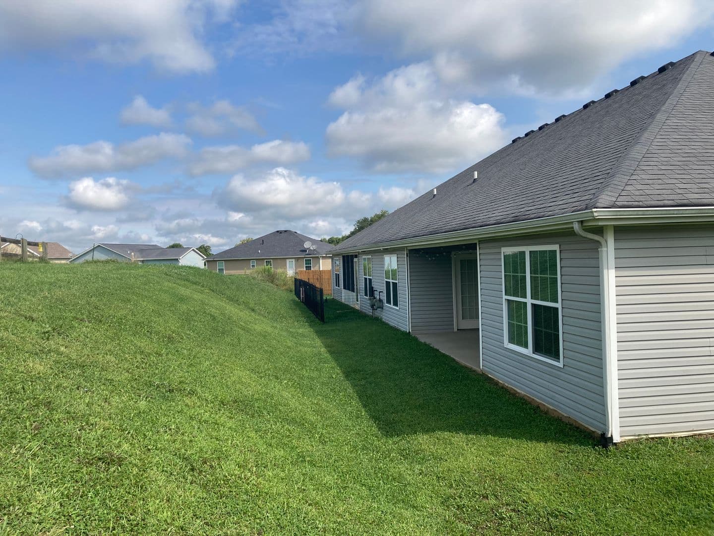 Vine Grove House: 205 Royal Birkdale Court