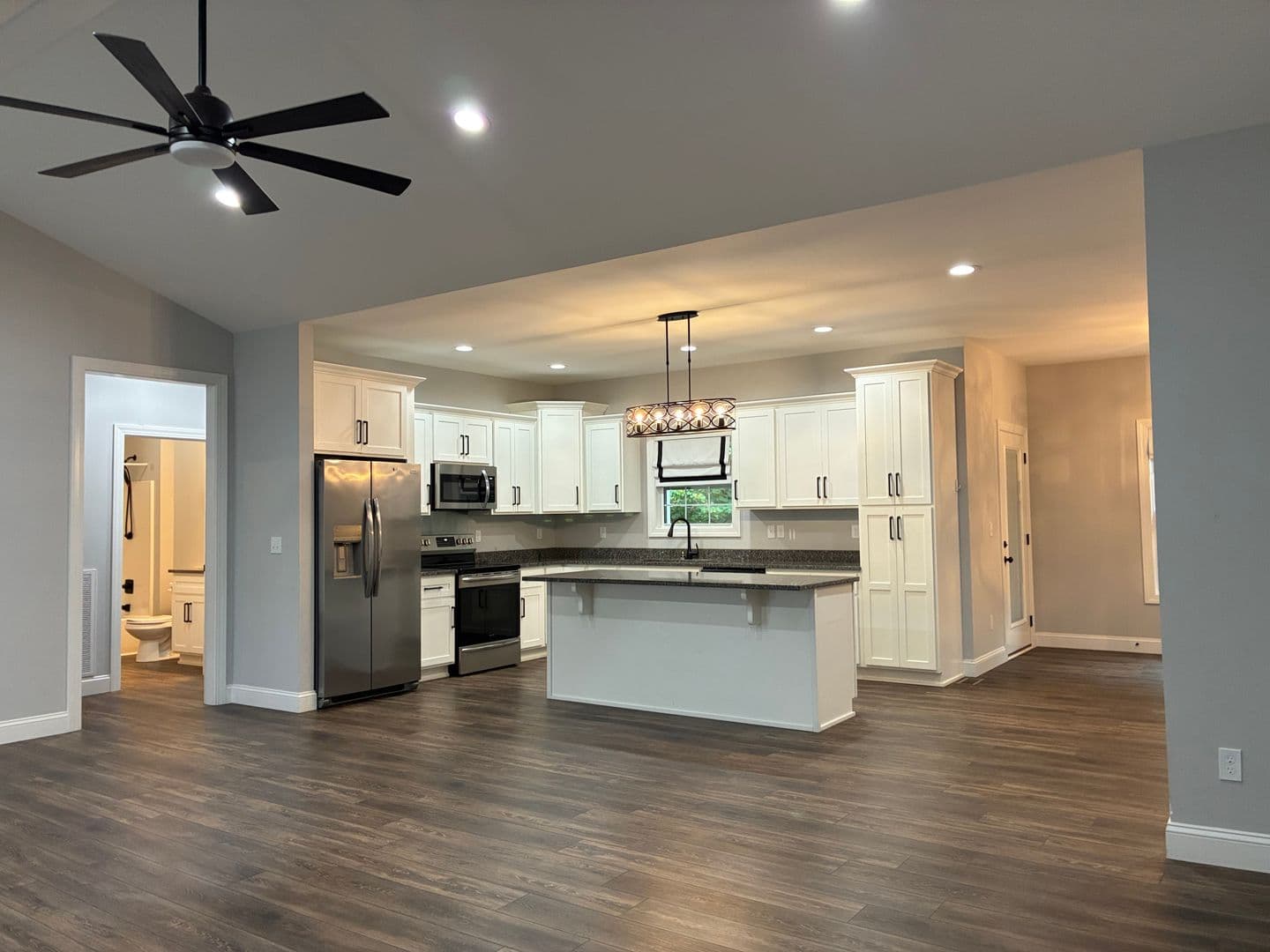 Vine Grove House: 100 Lowball Lane