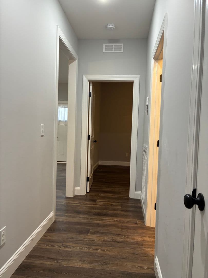 Vine Grove House: 100 Lowball Lane