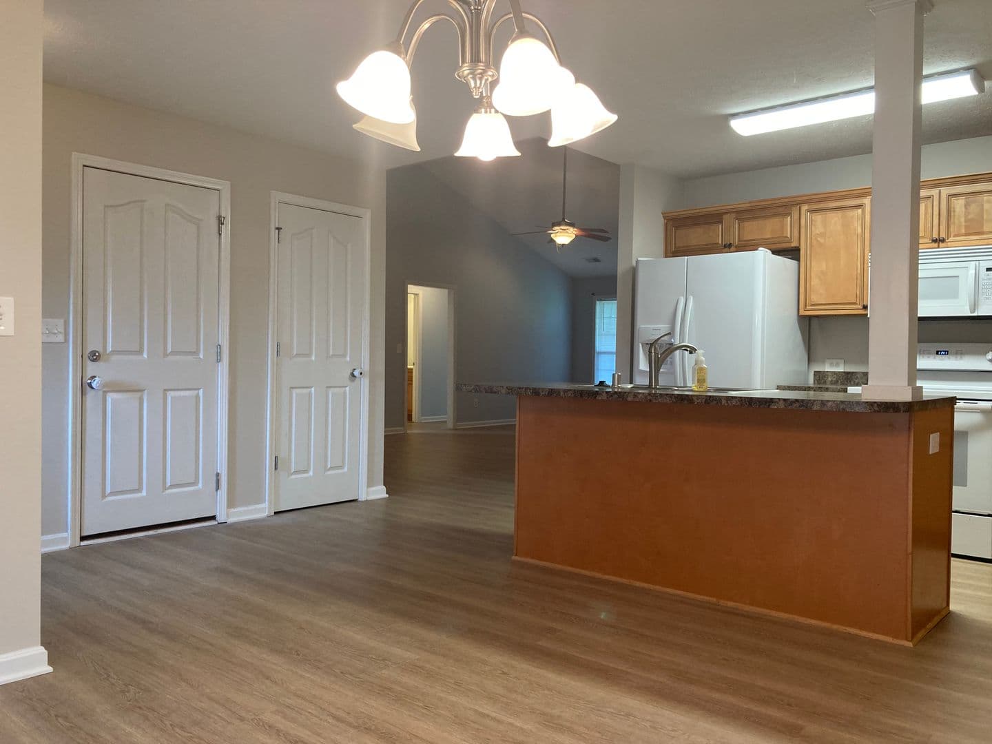 Vine Grove House: 205 Royal Birkdale Court