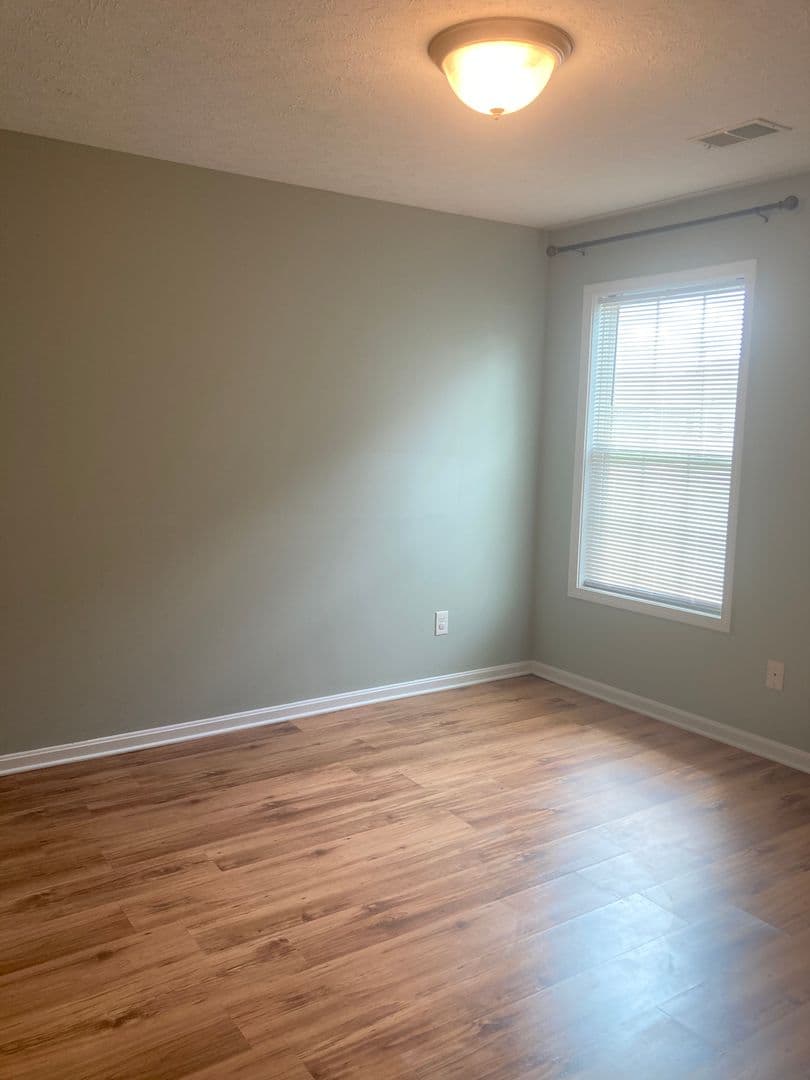 Vine Grove House: 205 Royal Birkdale Court