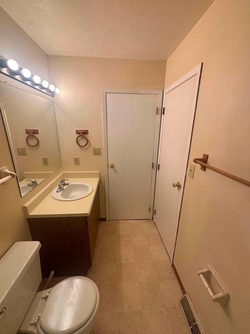 Miamisburg Townhome: 2745 Brookshire Ln,