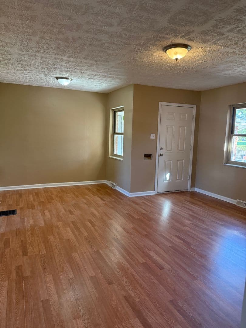 Dayton Apartment: 3659 Otterbein Ave.