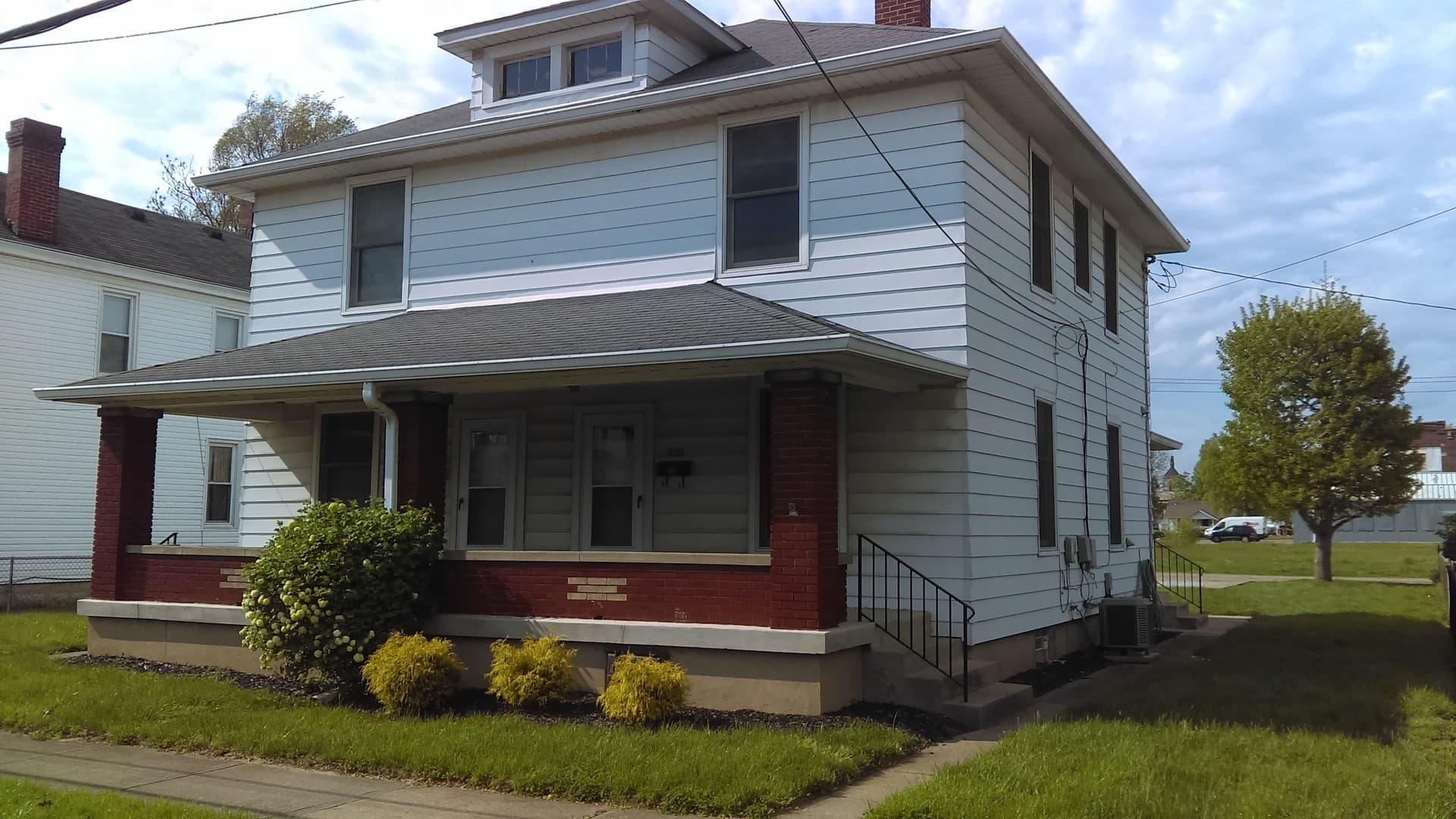 Hamilton Apartment: 618 Hayes Avenue