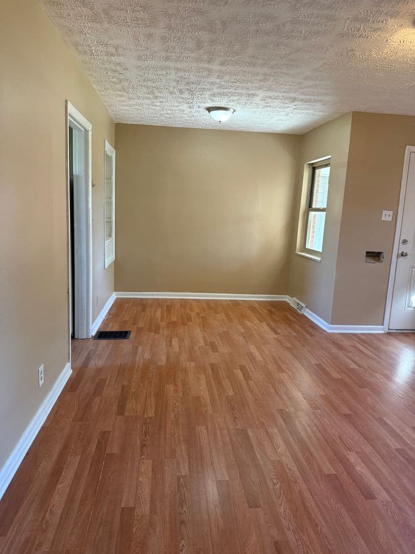 Dayton Apartment: 3659 Otterbein Ave.