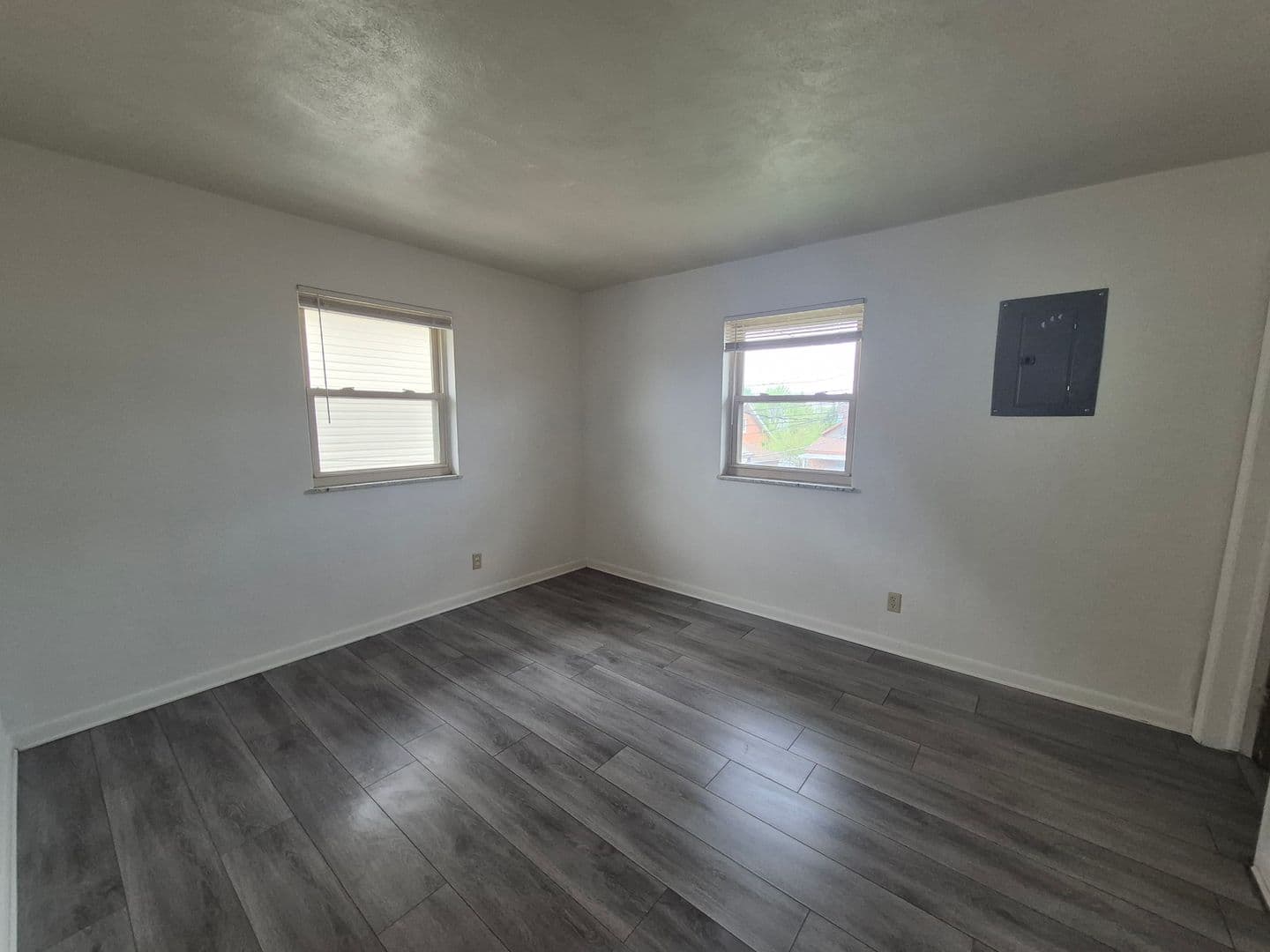 Dayton Apartment: 1315 Wyoming St