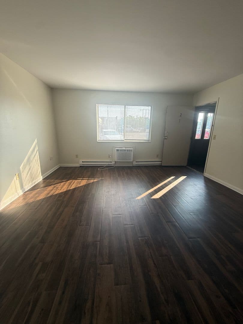 Dayton Apartment: 4365 Parkway Drive