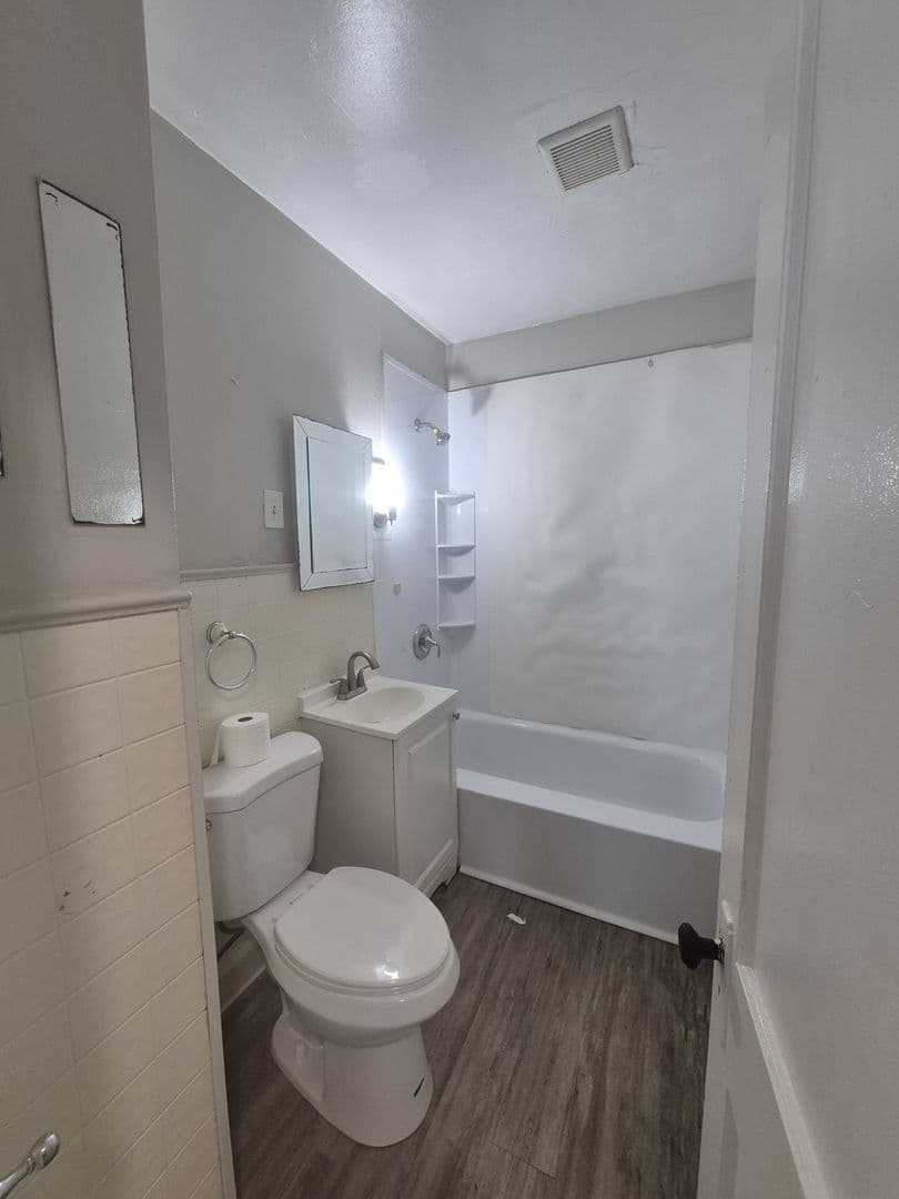 Dayton House: 622 Crestmore Ave