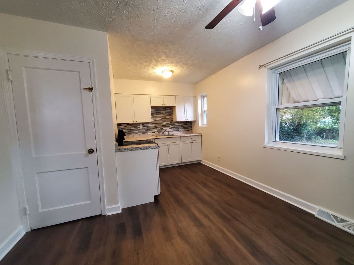Dayton House: 4917 Lindbergh Blvd.
