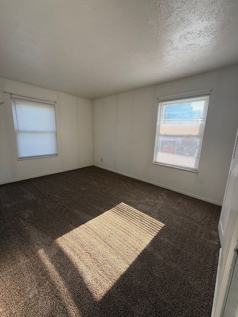 Riverside Apartment: 4220 Arrowrock Ave