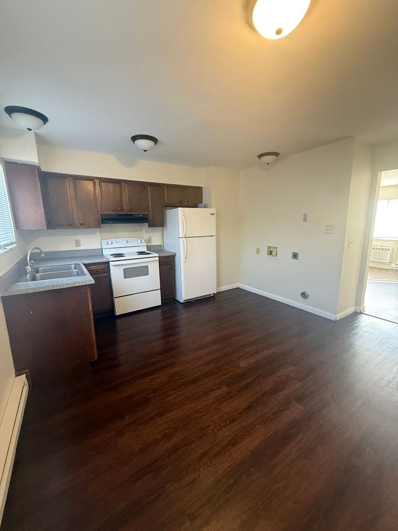 Dayton Apartment: 4365 Parkway Drive