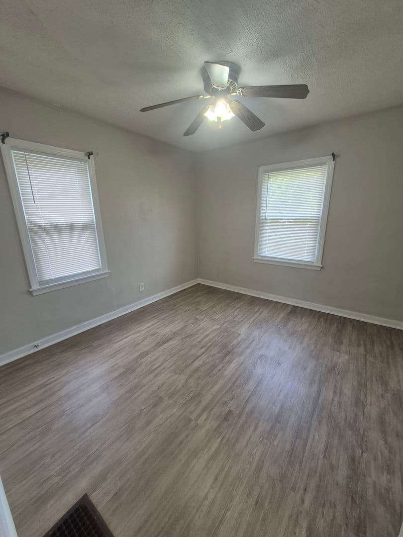 Dayton House: 622 Crestmore Ave