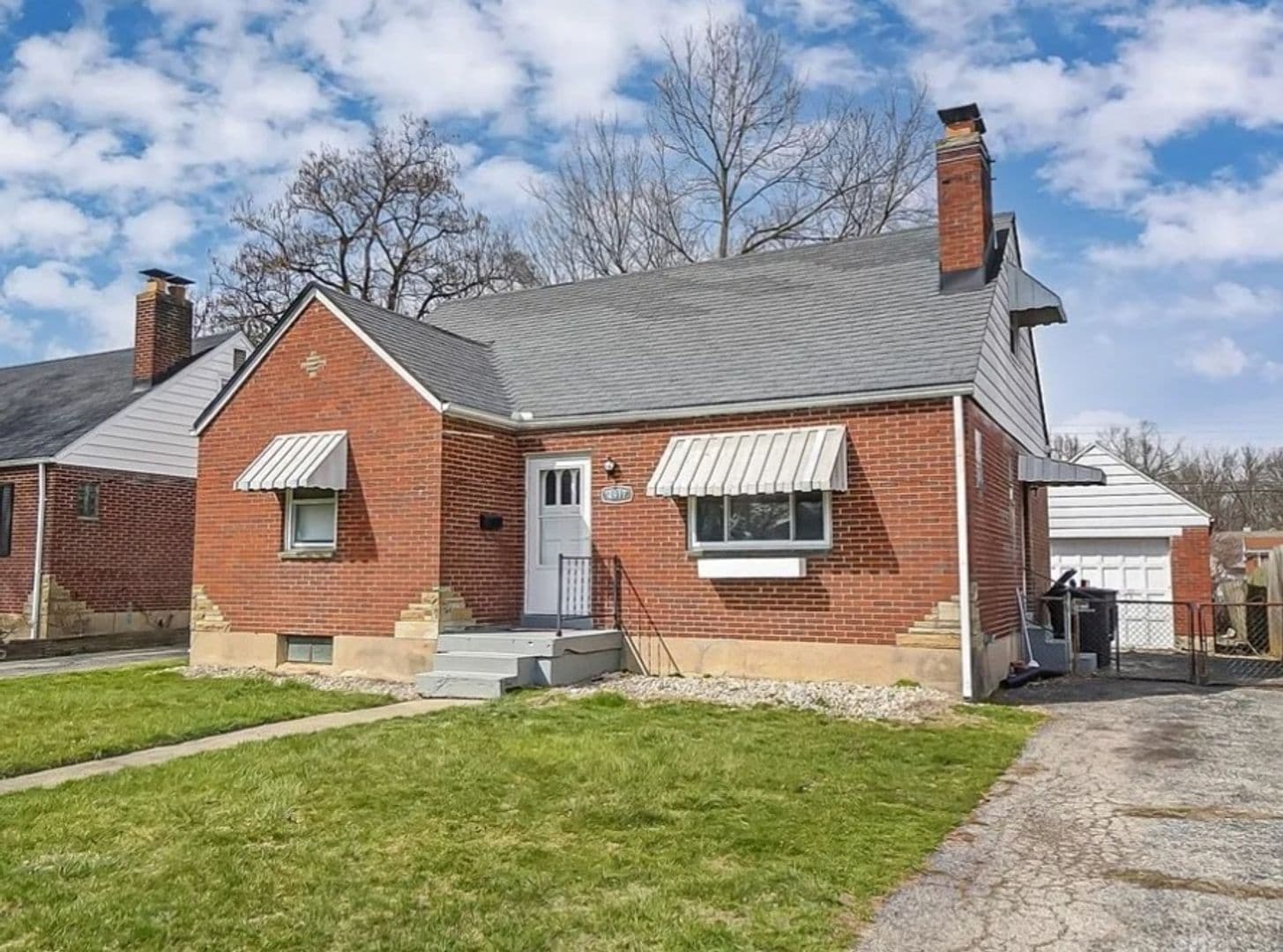 Dayton House: 4917 Lindbergh Blvd.
