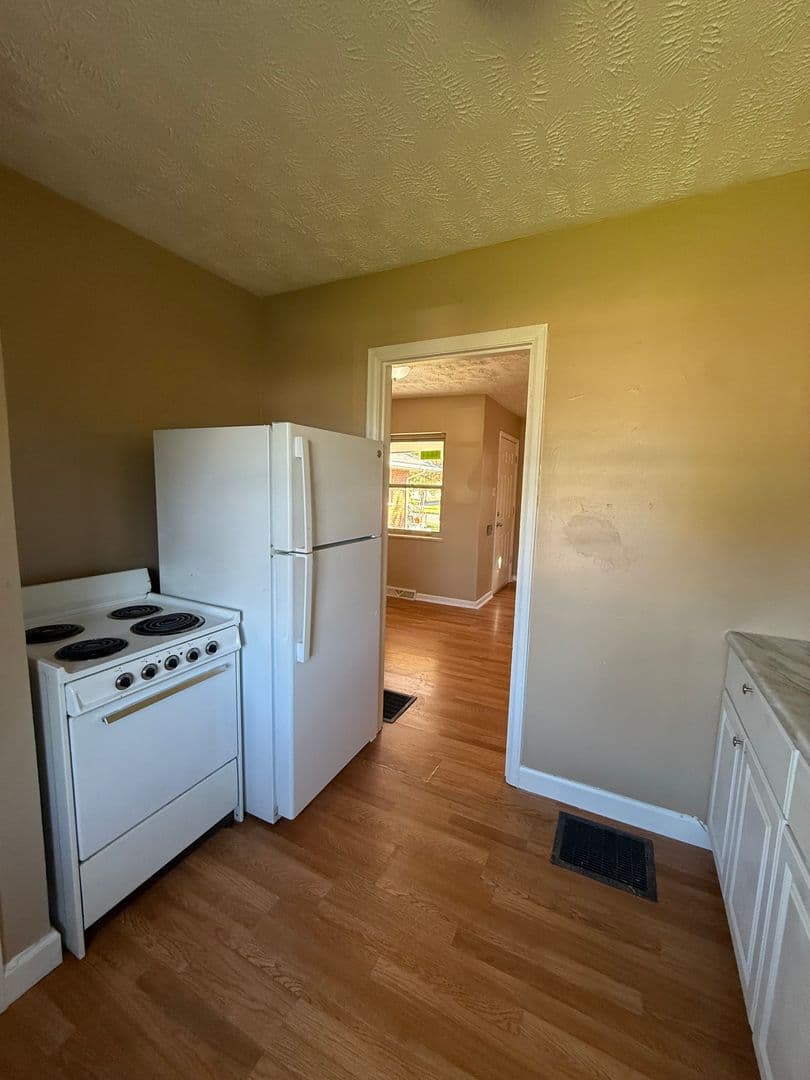 Dayton Apartment: 3659 Otterbein Ave.
