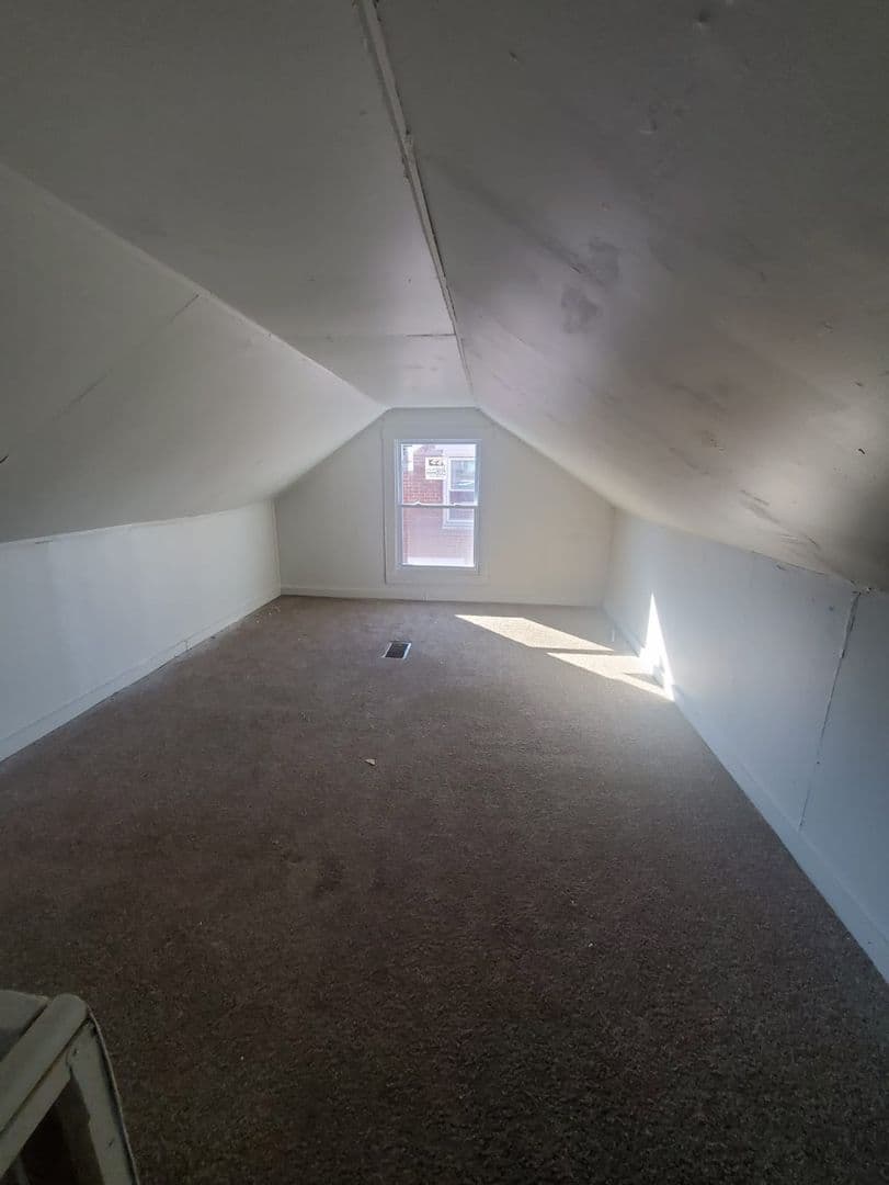 Dayton House: 622 Crestmore Ave
