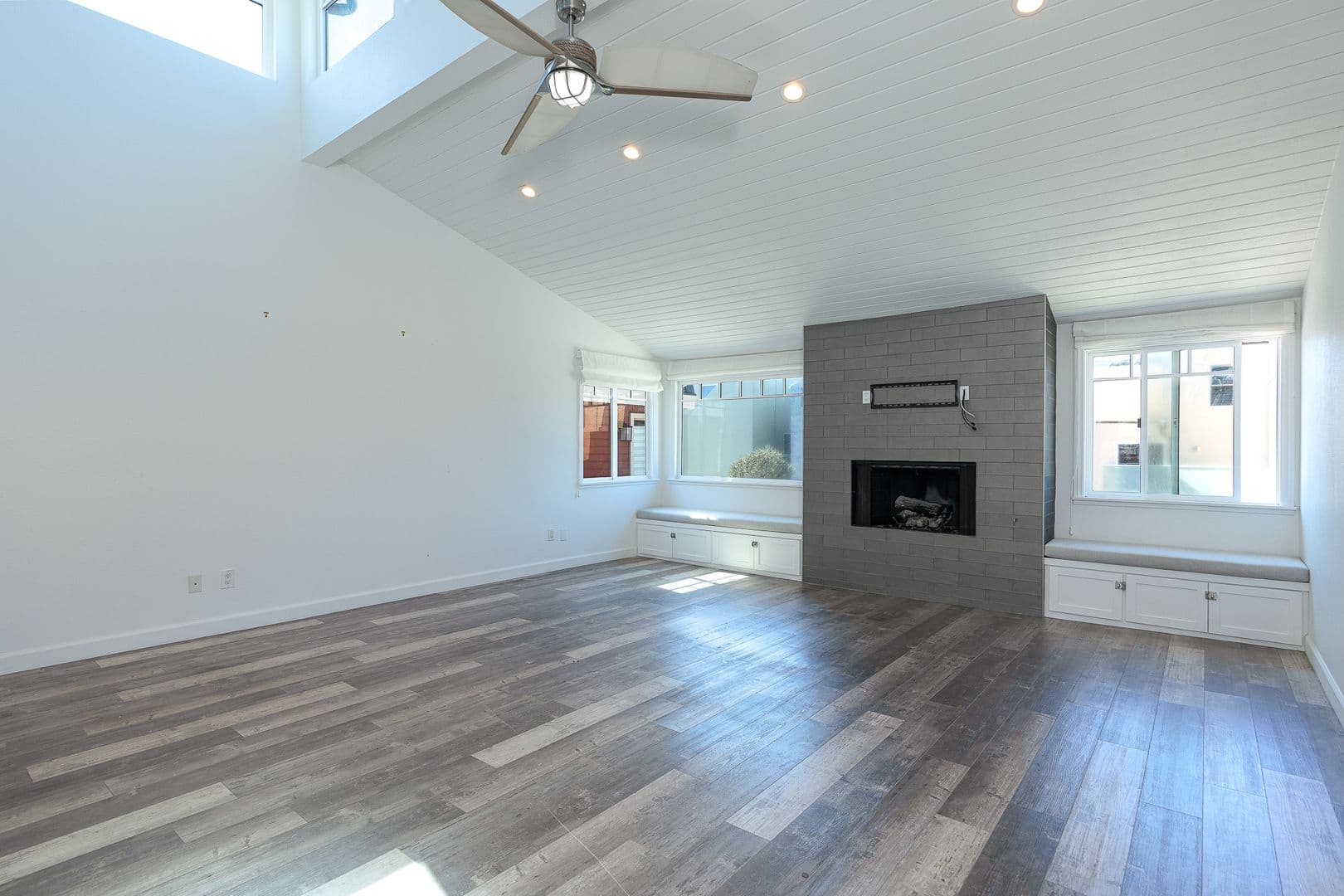 Oxnard House: 3908 Ocean Dr
