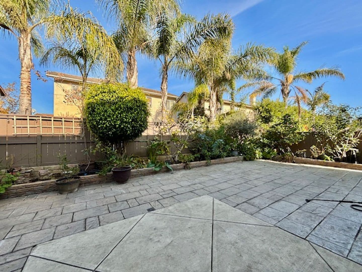Oxnard Apartment: 417 Morado Pl