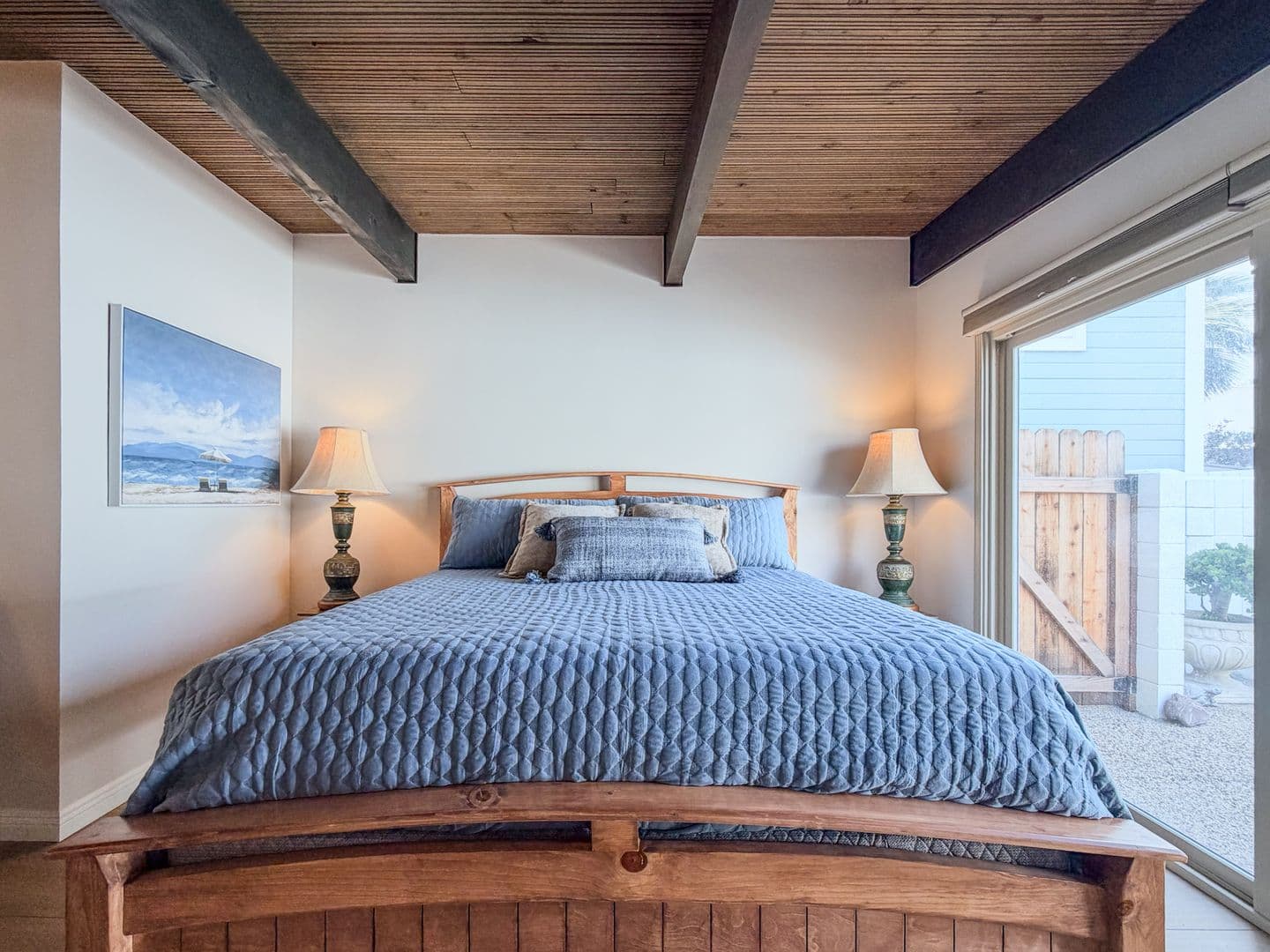 Ventura House: 1327 Devon Ln