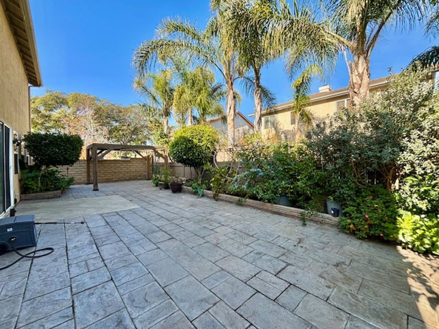 Oxnard Apartment: 417 Morado Pl