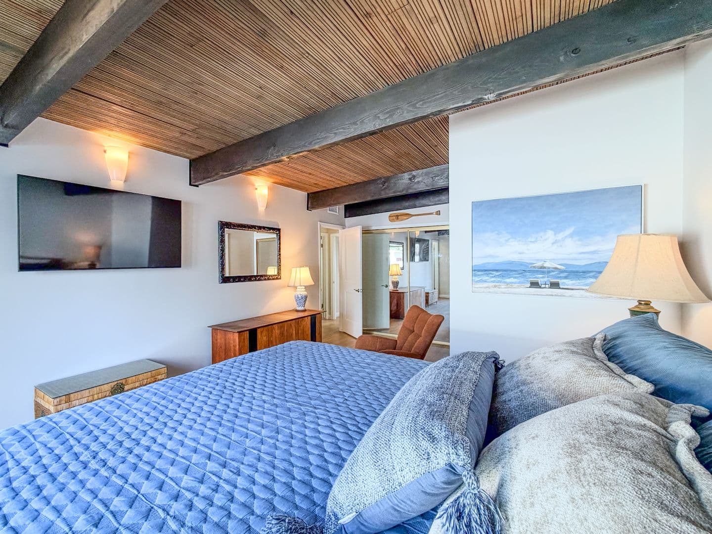 Ventura House: 1327 Devon Ln