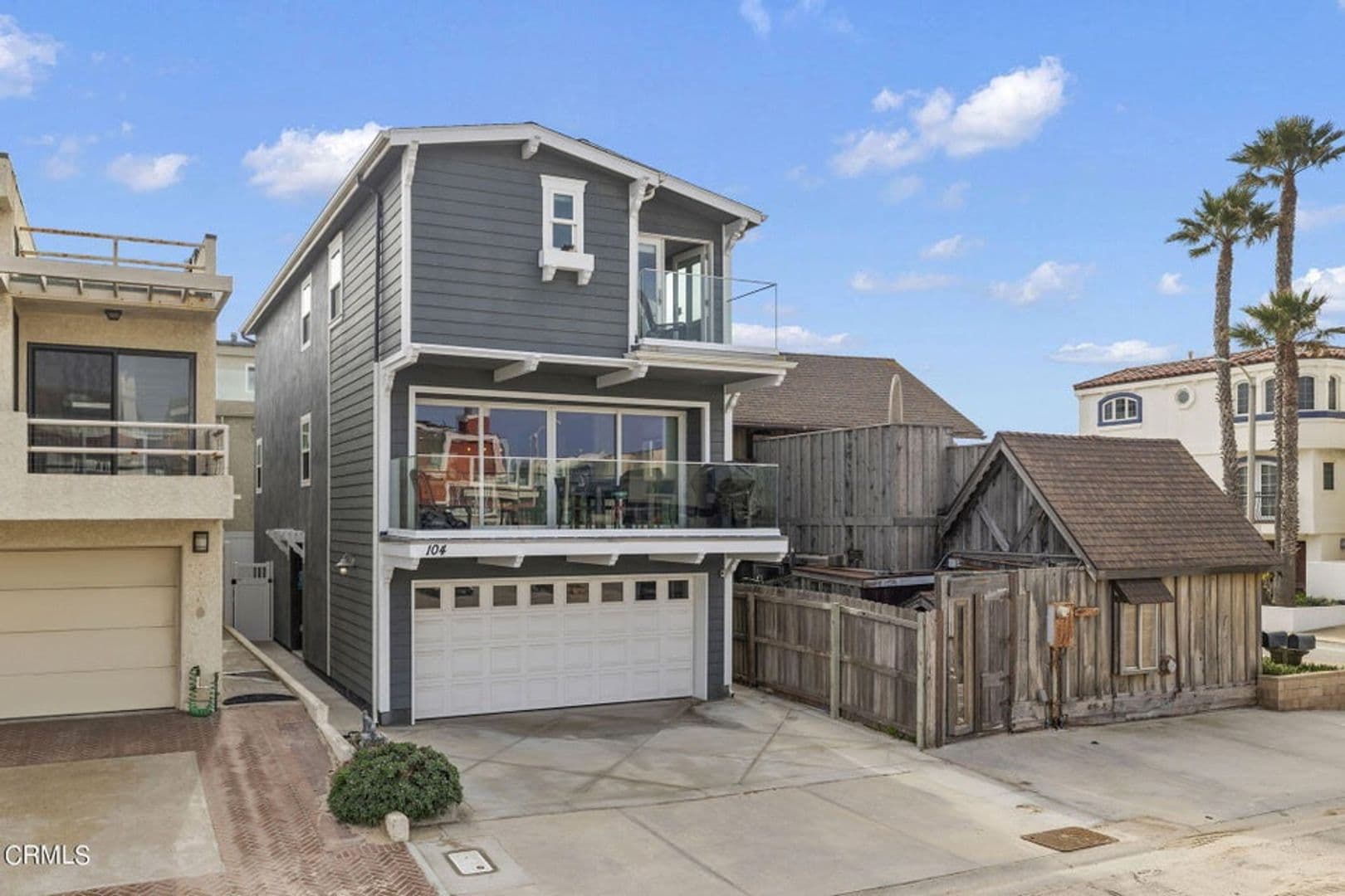 Oxnard Apartment: 104 La Brea St