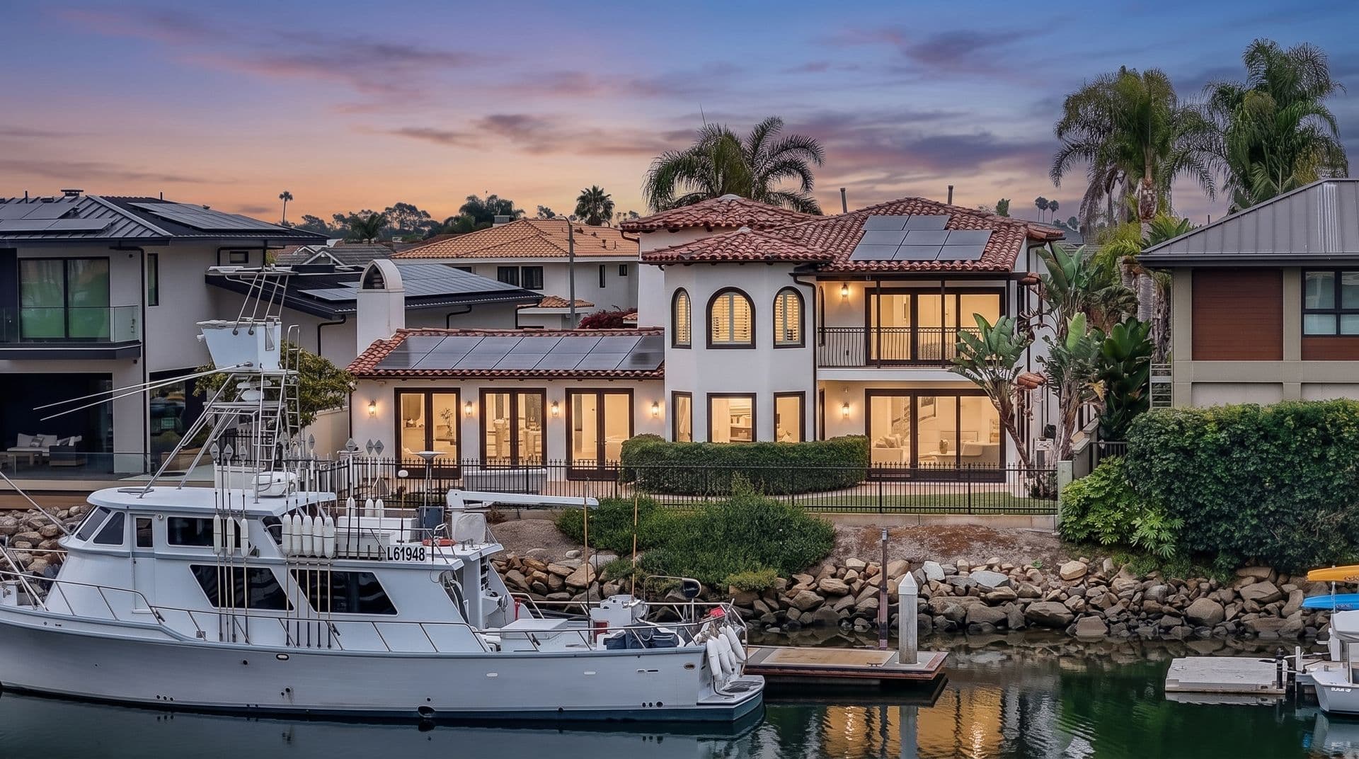 Oxnard House: 4211 W Hemlock St