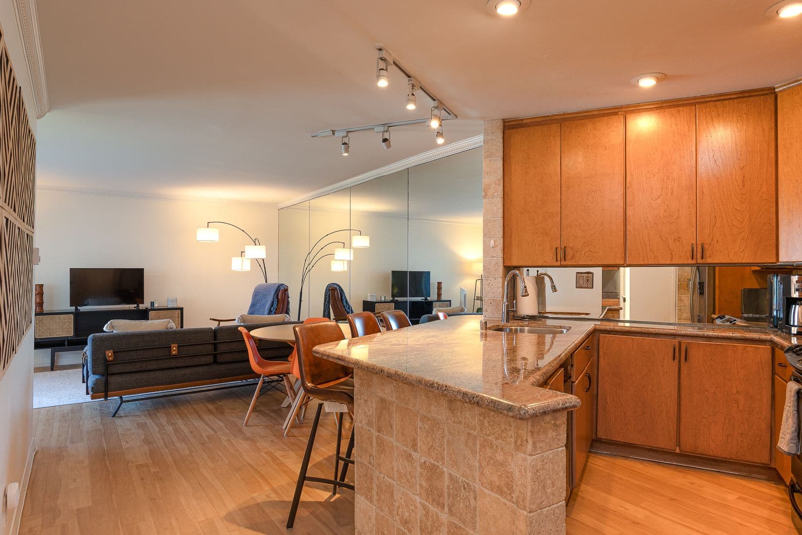 Oxnard Apartment: 3101 Peninsula Road 108