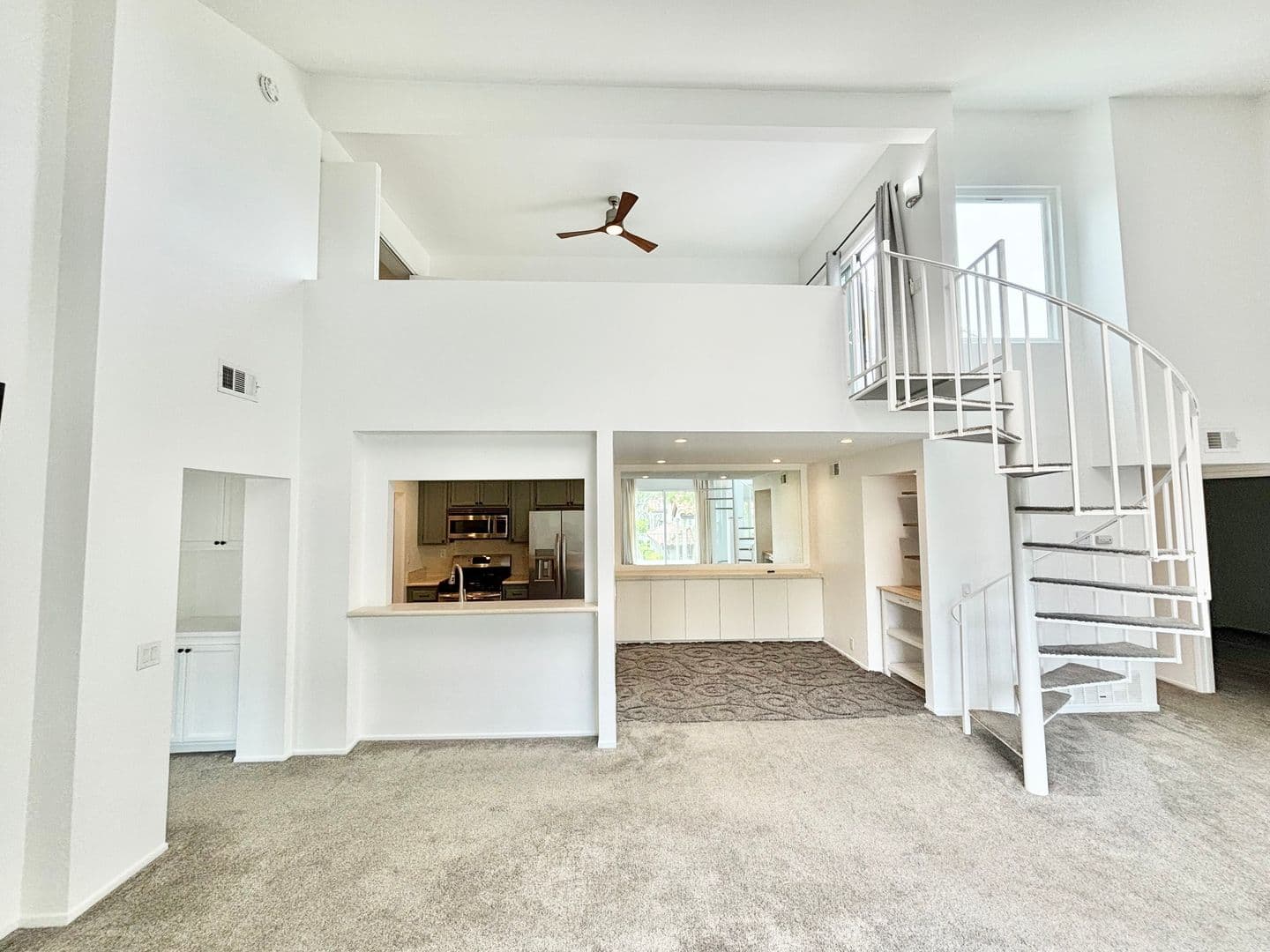 Oxnard House: 2287 Martinique Ln