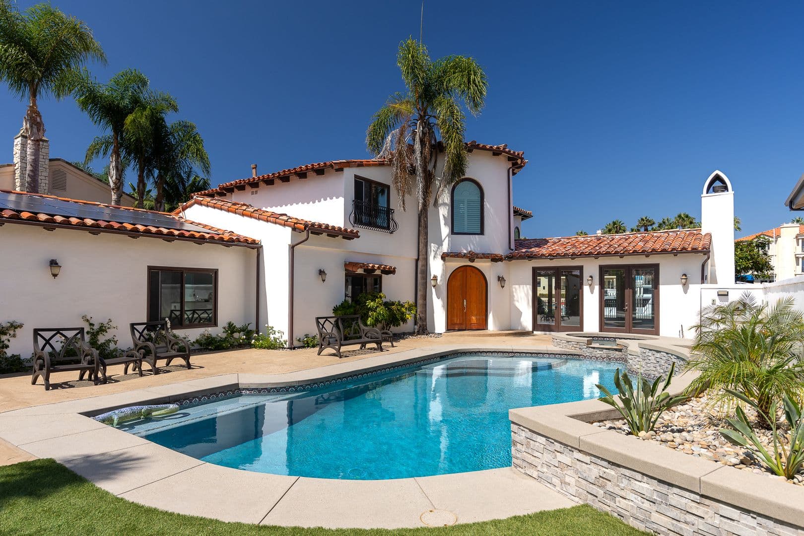 Oxnard House: 4211 W Hemlock St