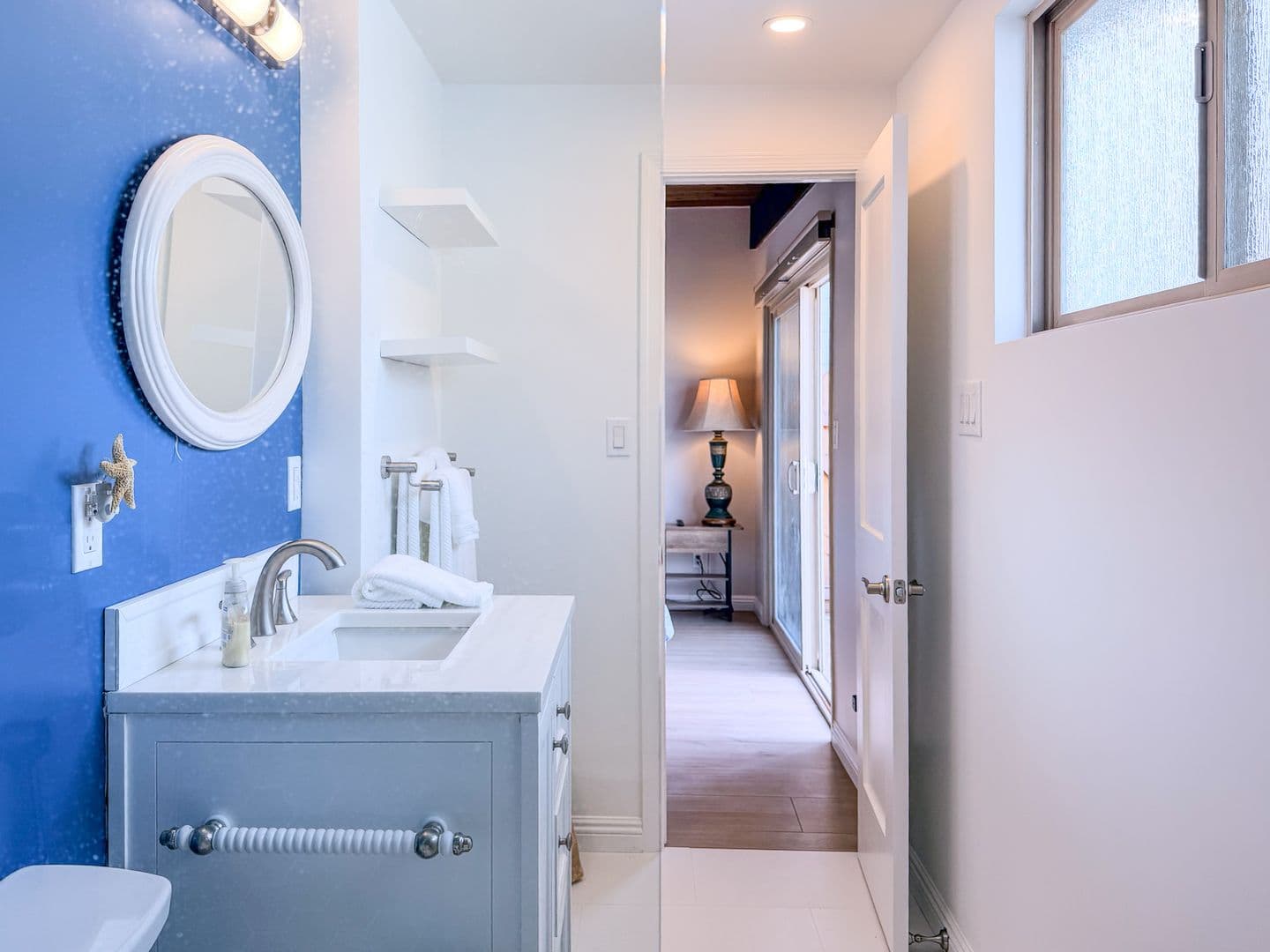 Ventura House: 1327 Devon Ln