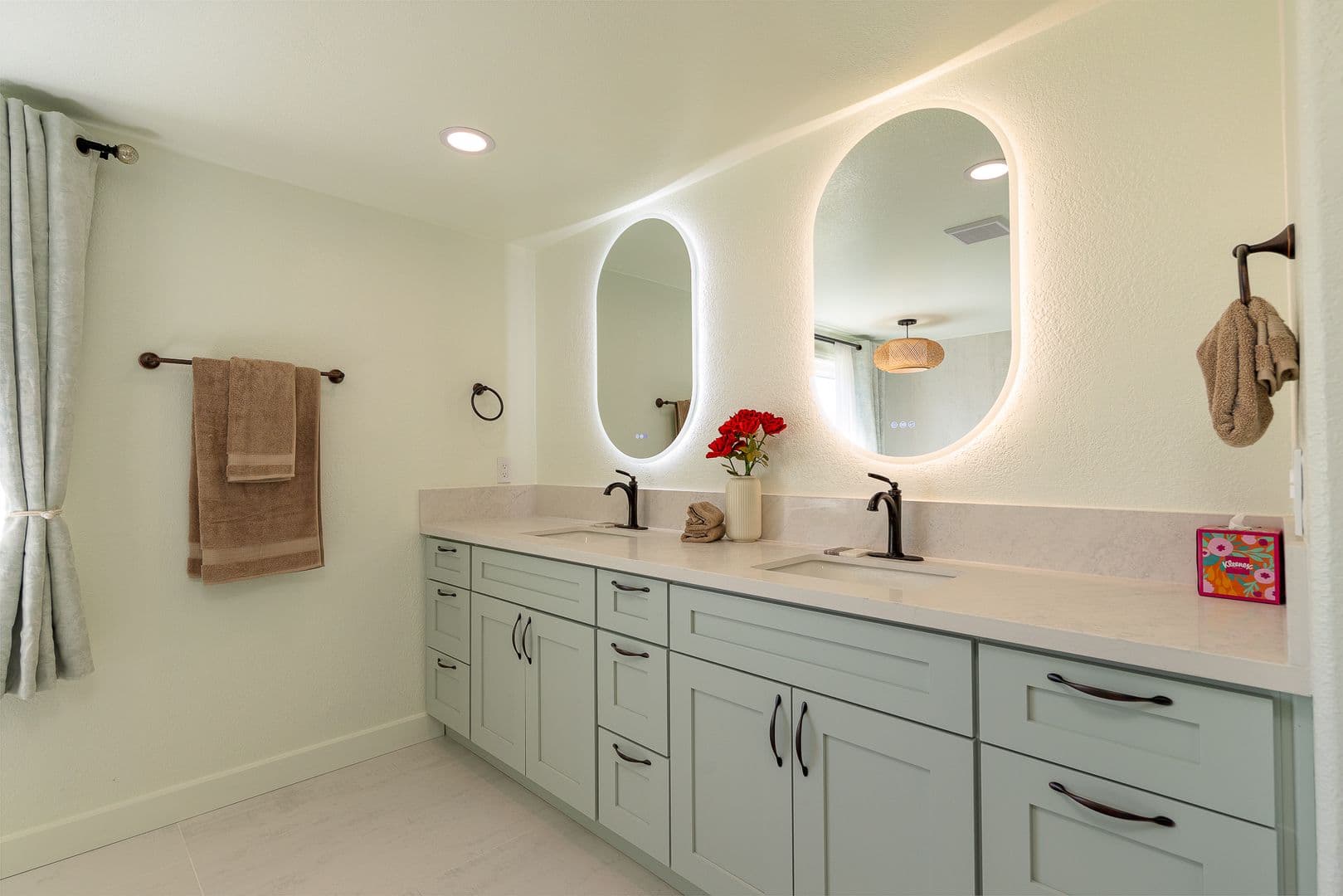 Oxnard Apartment: 2411 Monaco Ct