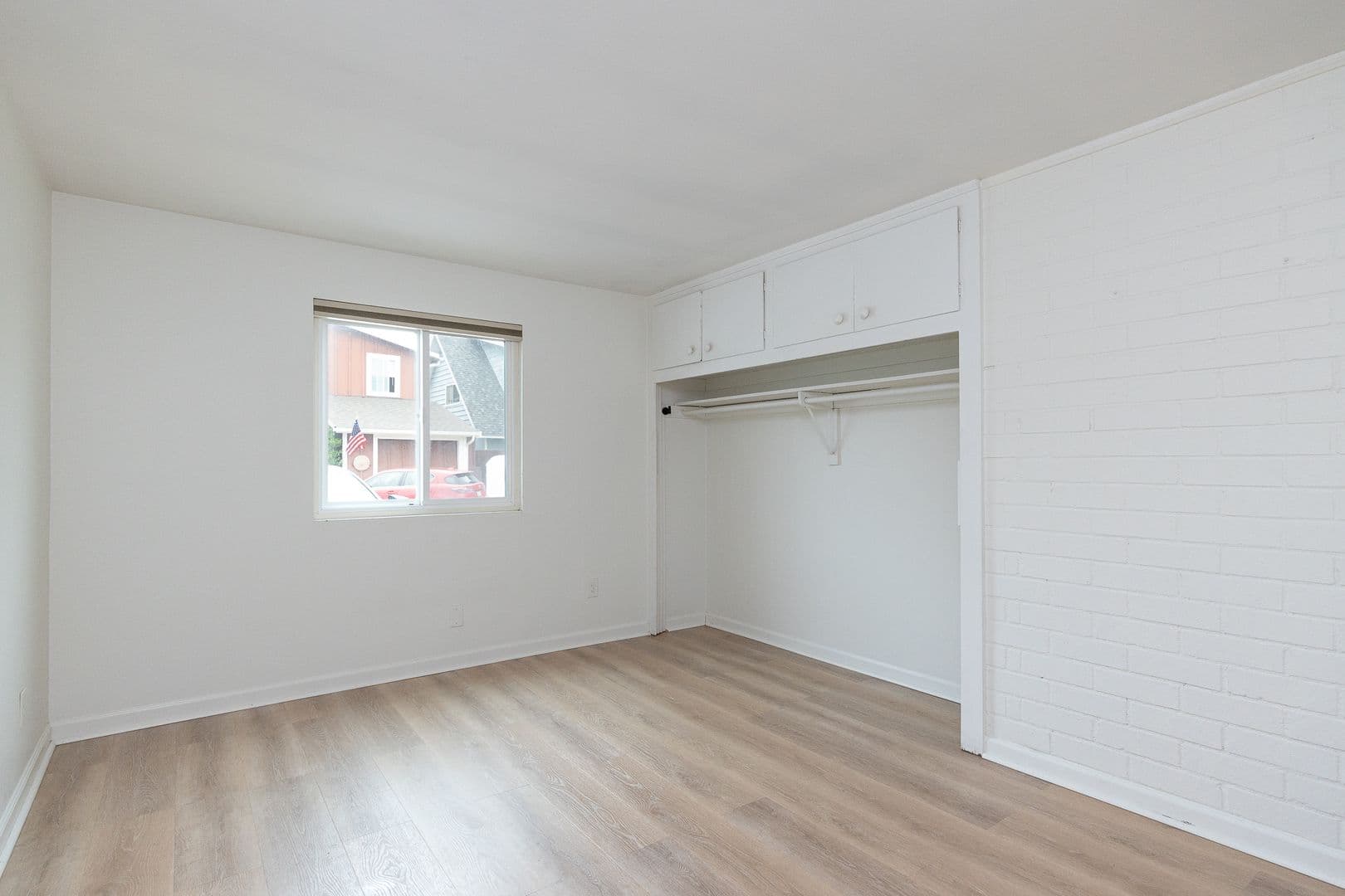 Oxnard House: 136 Oxnard Ave