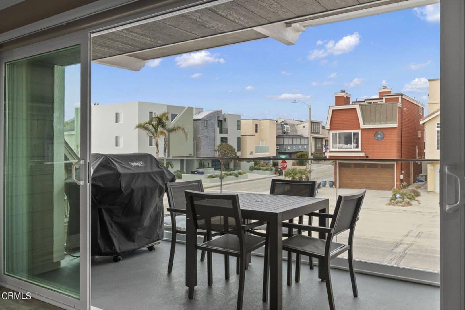 Oxnard Apartment: 104 La Brea St