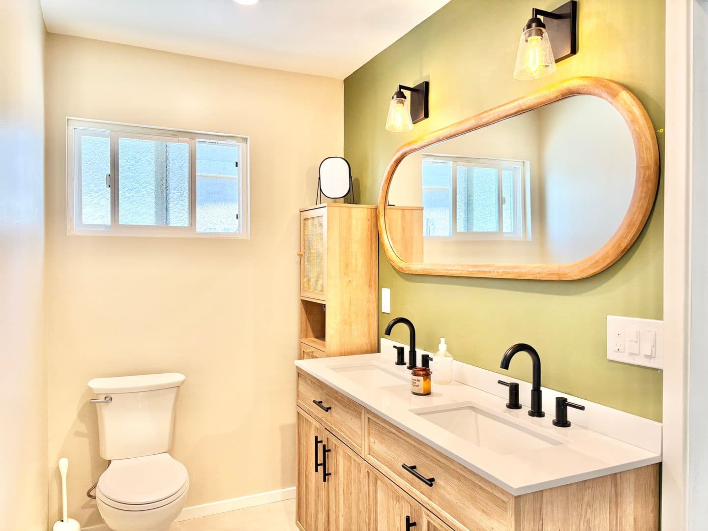 Oxnard Apartment: 5209 Wavecrest Way