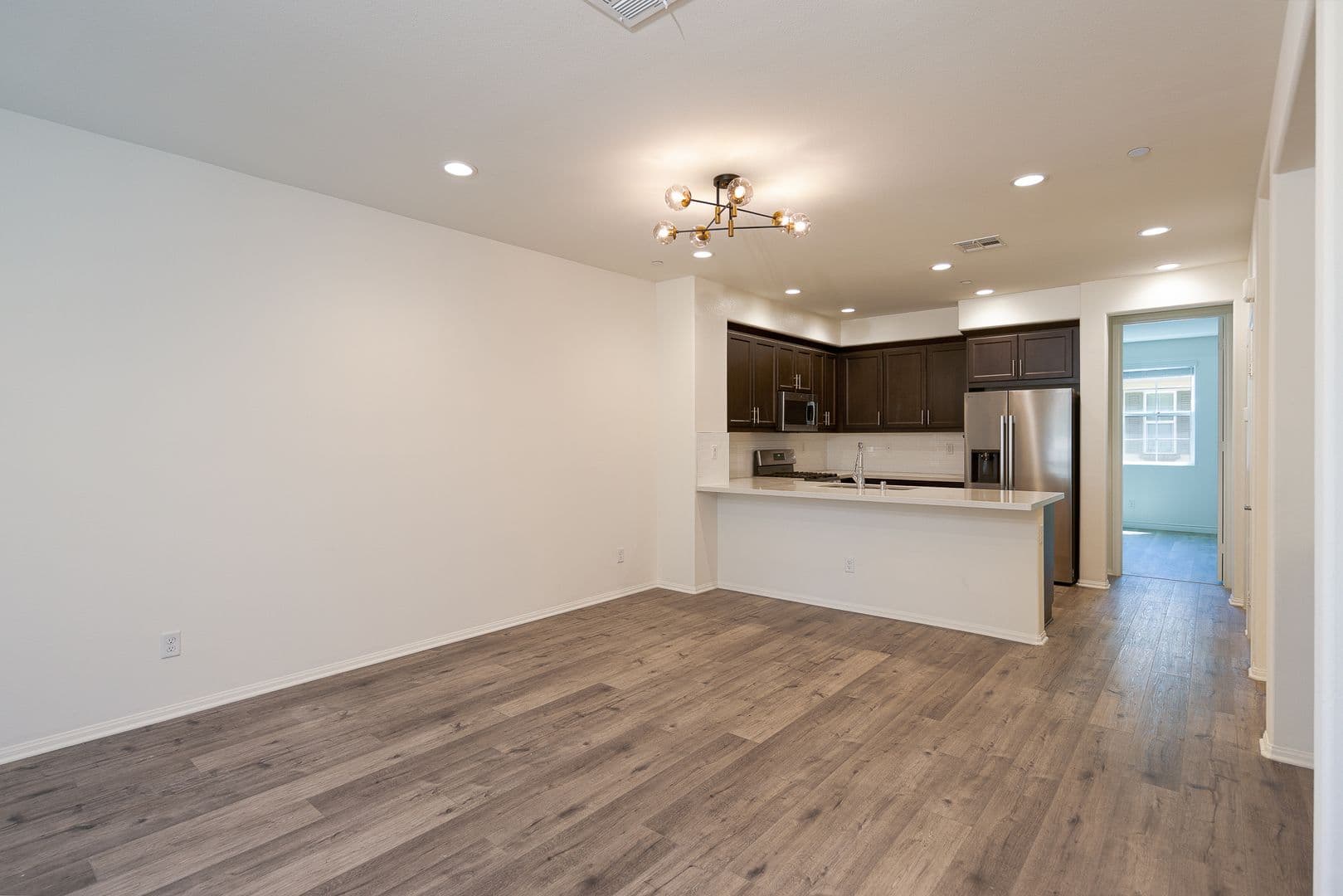 Camarillo House: 413 Castiano St