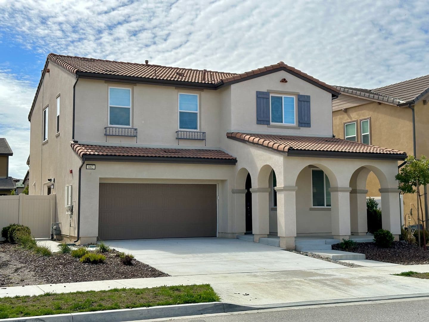 Oxnard House: 682 Seine River Way