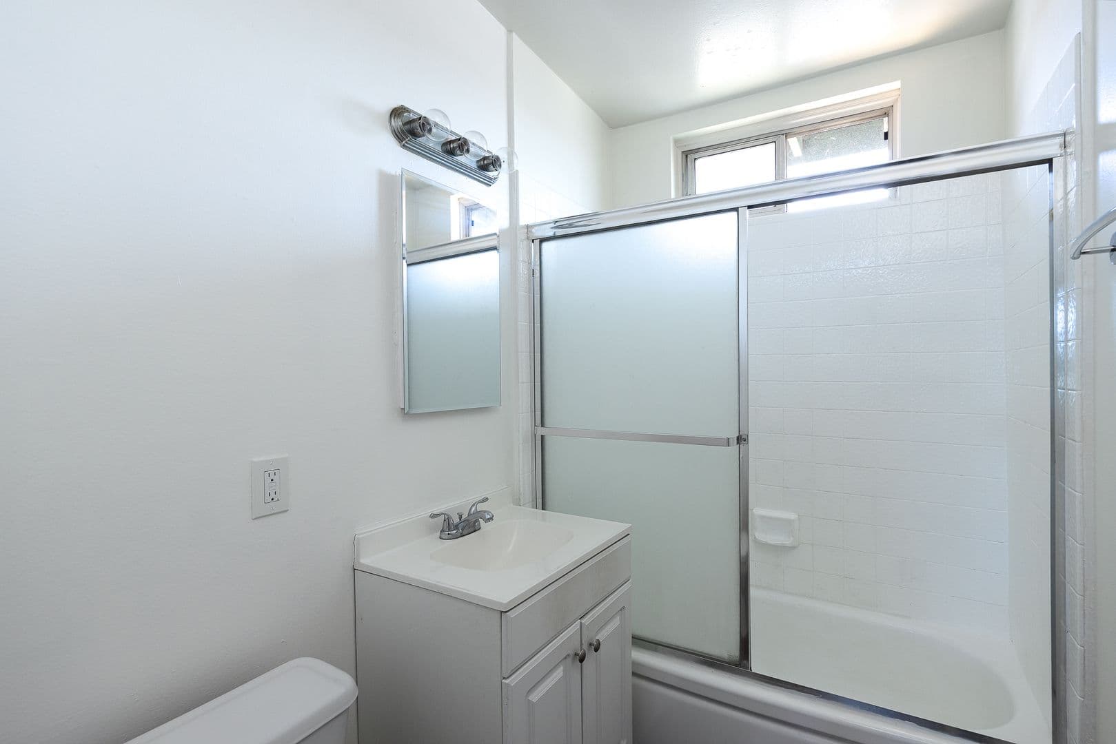 Oxnard House: 4910 Nautilus St Unit F