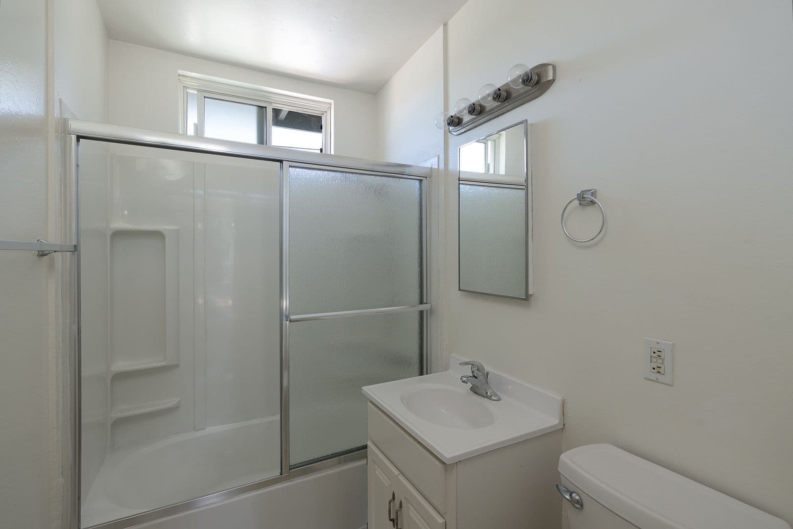 Oxnard House: 4920 Nautilus St Unit D