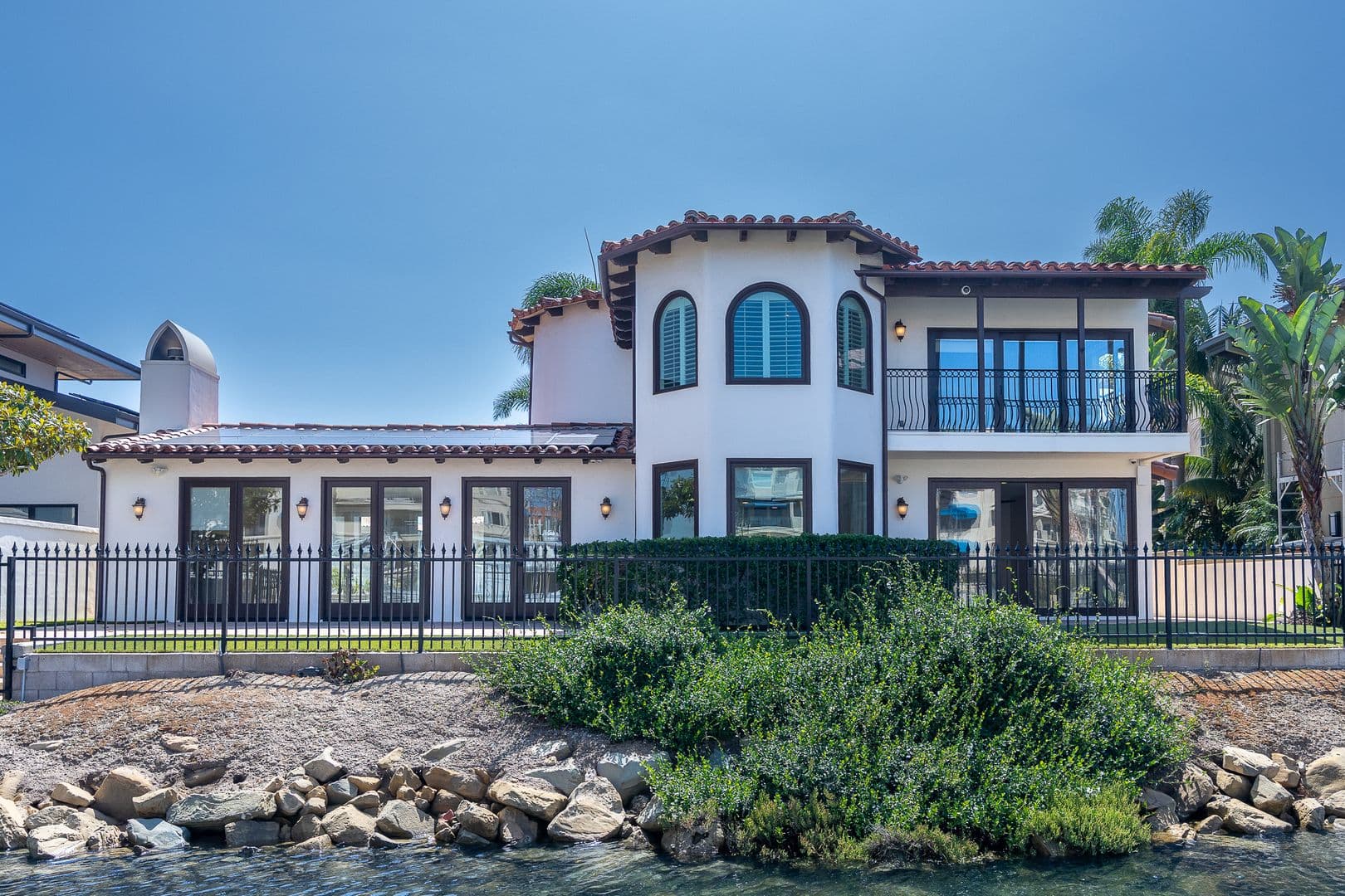 Oxnard House: 4211 W Hemlock St