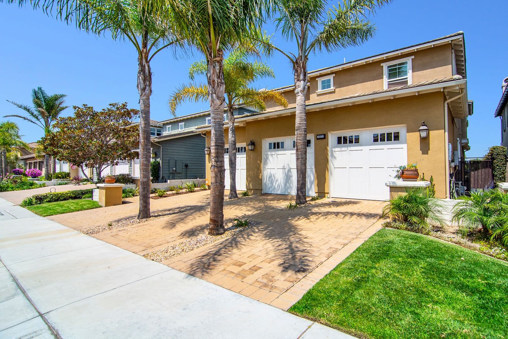 Oxnard House: 4011 Adriatic St.