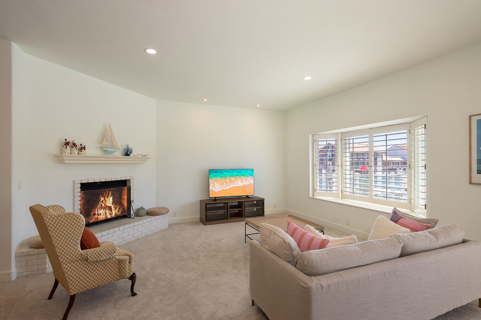 Oxnard Apartment: 2411 Monaco Ct